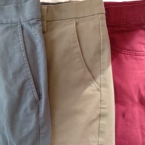 3 Pairs of Pants Bundle ("Tommy Hilfiger, Old Navy & Dockers 33x30")